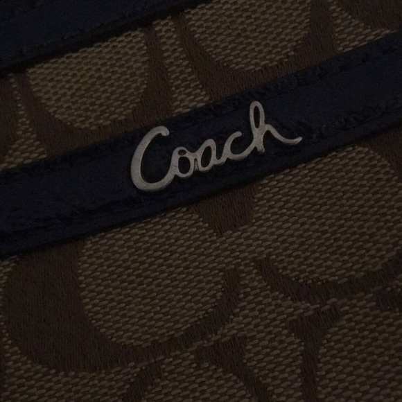 Coach Wristlet - Picture 2 of 5